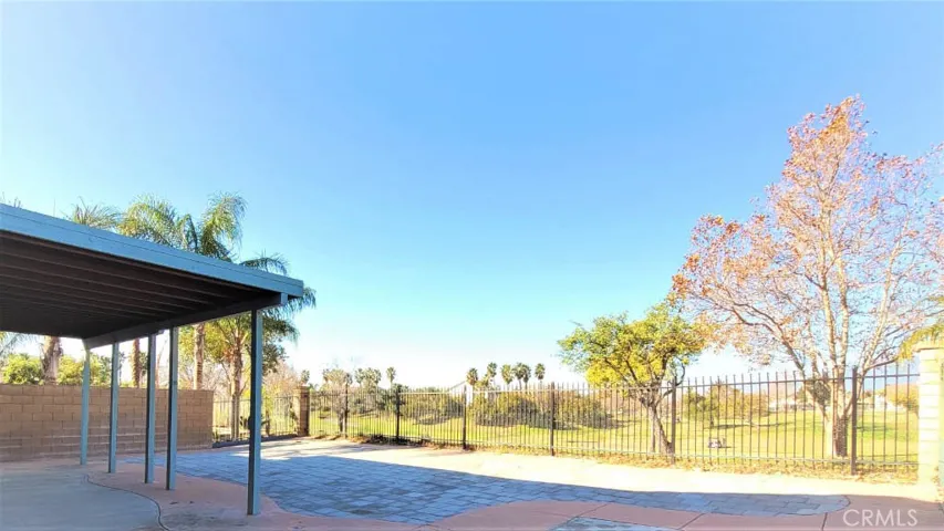 6146 Medinah Street, Fontana, California 92336