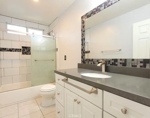 6146 Medinah Street, Fontana, California 92336