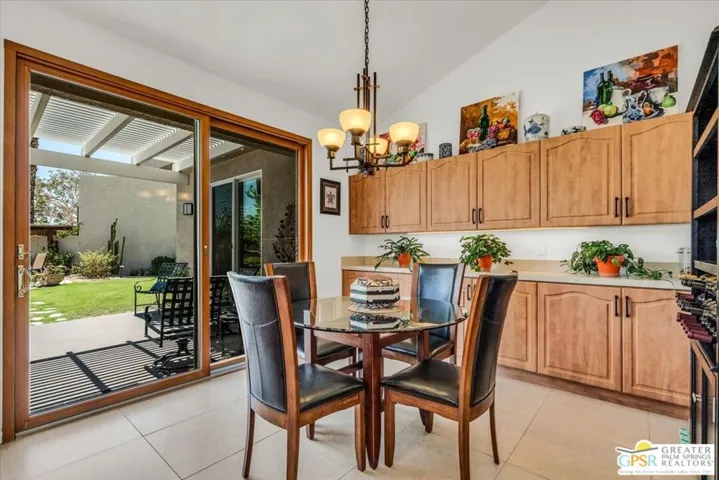 Breakfast Room