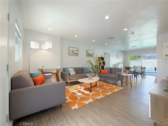 4240 E Calle San Antonio, Palm Springs, California 92264