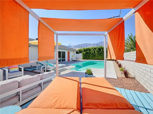 4240 E Calle San Antonio, Palm Springs, California 92264