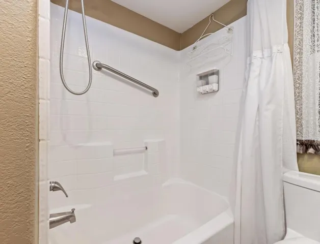 020_Bathroom