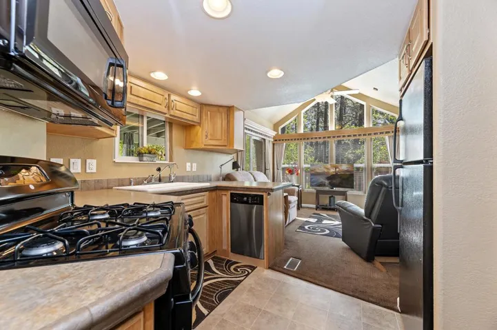 008_Kitchen