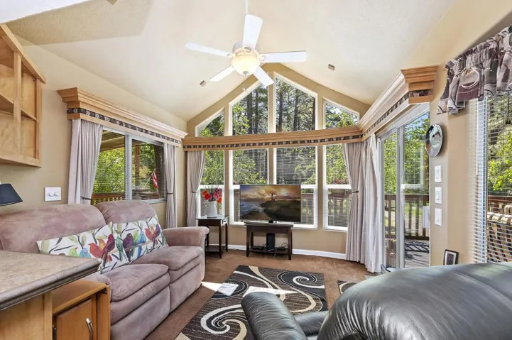 015_Living Room