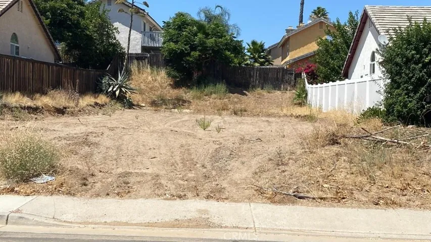 1721 Park Way, Lake Elsinore, California 92530