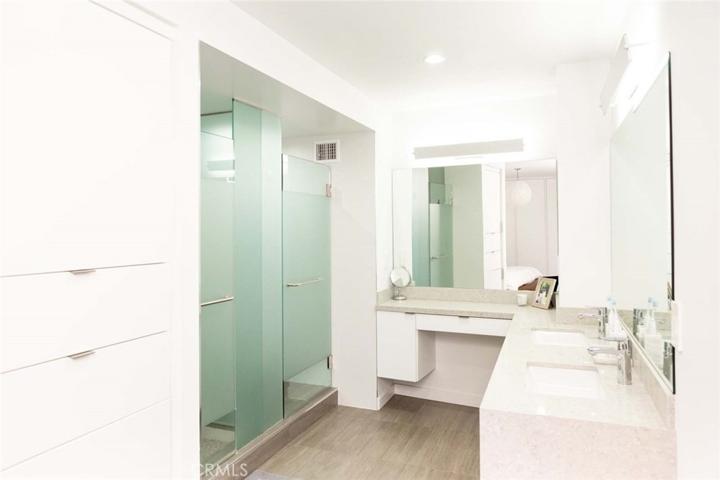 865 Comstock Avenue Unit 17A, Los Angeles, California 90024