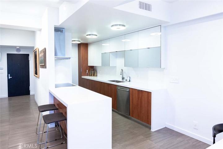 865 Comstock Avenue Unit 17A, Los Angeles, California 90024