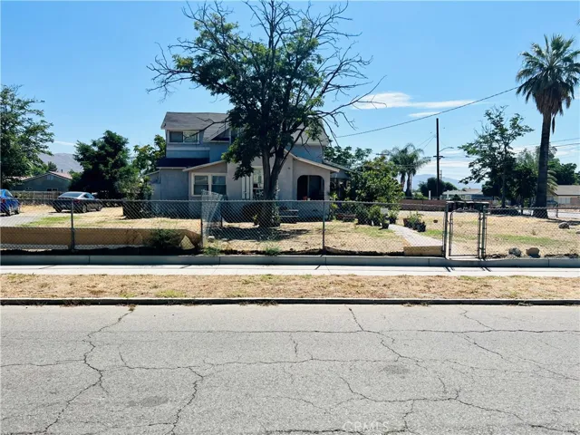 137 S Jordan Avenue, San Jacinto, California 92583