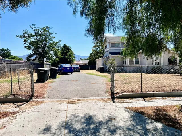 137 S Jordan Avenue, San Jacinto, California 92583