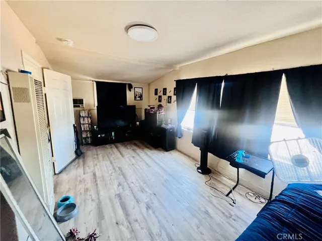 137 S Jordan Avenue, San Jacinto, California 92583