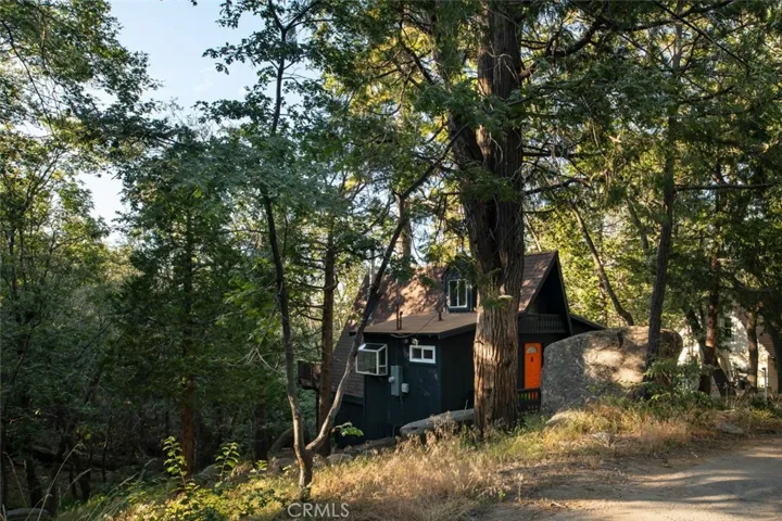 27590 Burnt Mill Drive, Lake Arrowhead, California 92352
