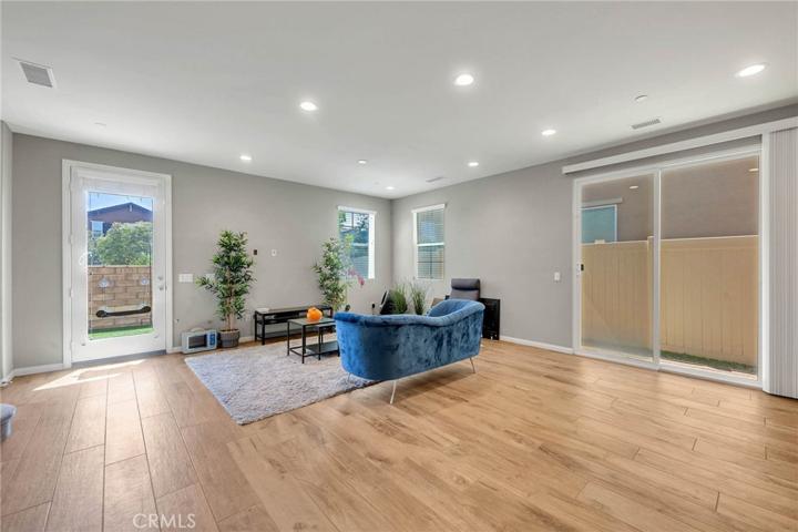 204 Townsite Promenade, Camarillo, California 93010