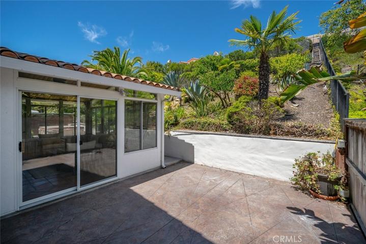 76 La Garza Street, Pismo Beach, California 93449