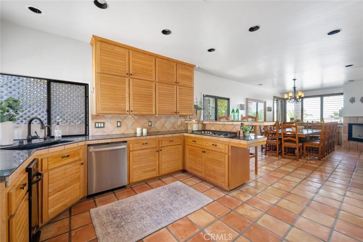 76 La Garza Street, Pismo Beach, California 93449