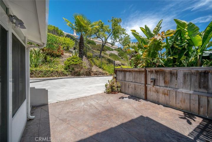 76 La Garza Street, Pismo Beach, California 93449