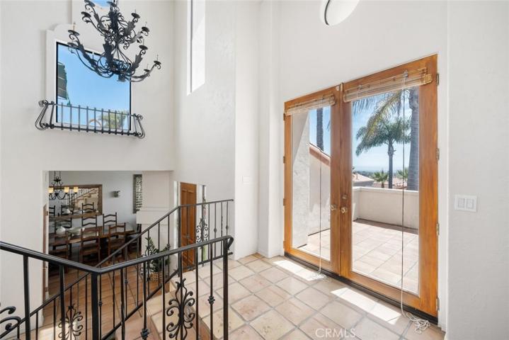 76 La Garza Street, Pismo Beach, California 93449