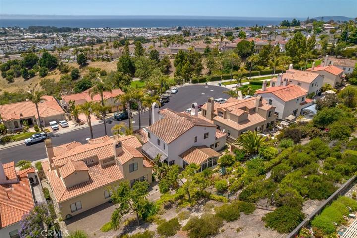 76 La Garza Street, Pismo Beach, California 93449