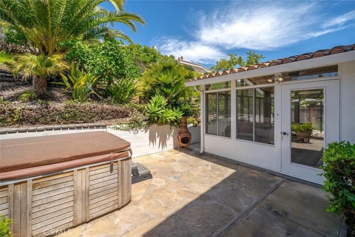 76 La Garza Street, Pismo Beach, California 93449