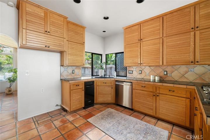 76 La Garza Street, Pismo Beach, California 93449