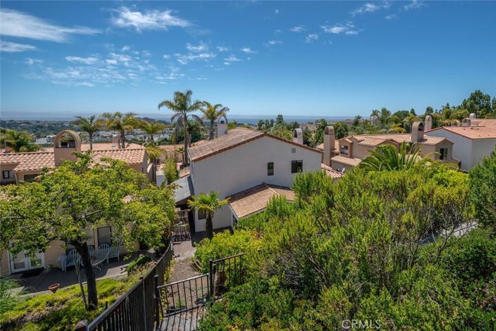 76 La Garza Street, Pismo Beach, California 93449