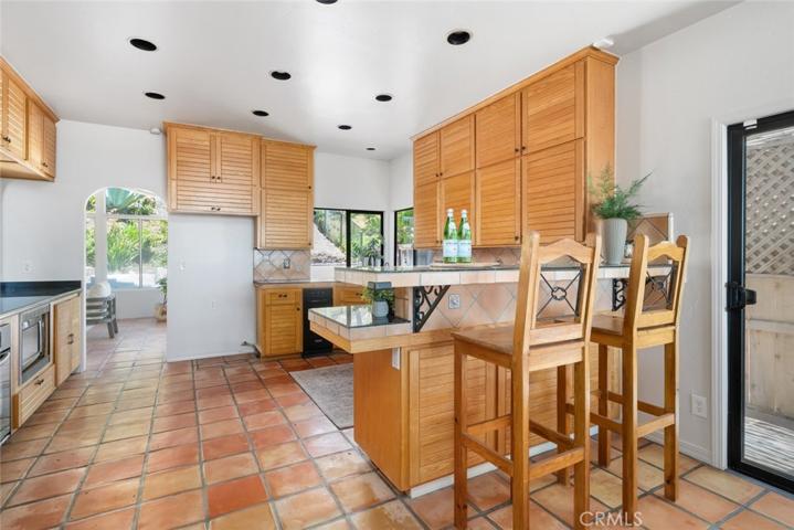 76 La Garza Street, Pismo Beach, California 93449