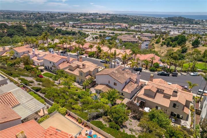 76 La Garza Street, Pismo Beach, California 93449