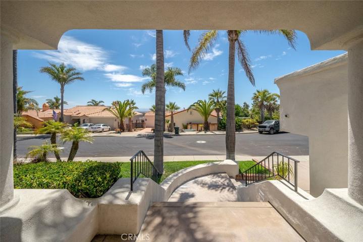 76 La Garza Street, Pismo Beach, California 93449