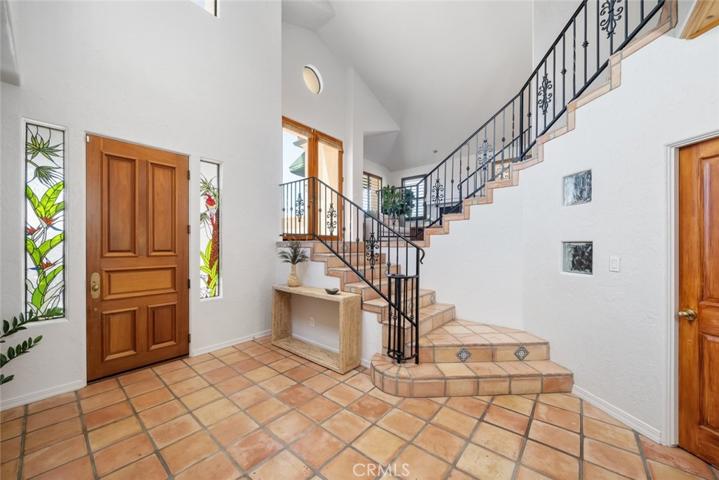76 La Garza Street, Pismo Beach, California 93449