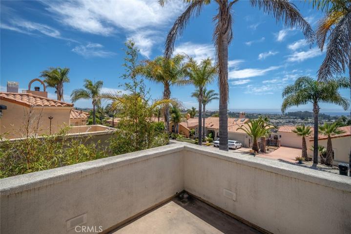 76 La Garza Street, Pismo Beach, California 93449