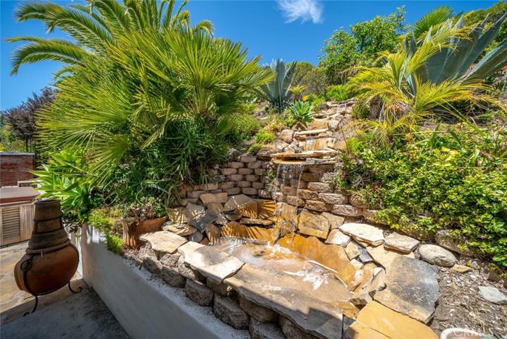 76 La Garza Street, Pismo Beach, California 93449