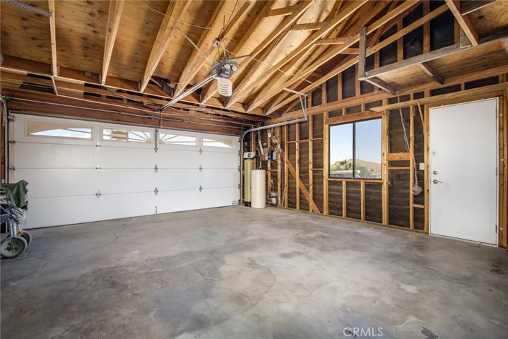 HUGE GARAGE