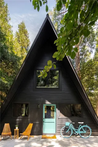 672 Mormon Springs Road, Crestline, California 92325