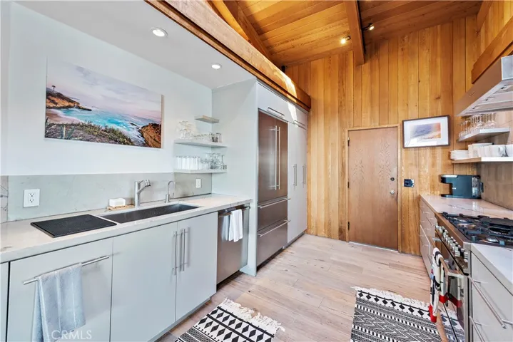 2623 Victoria Drive, Laguna Beach, California 92651