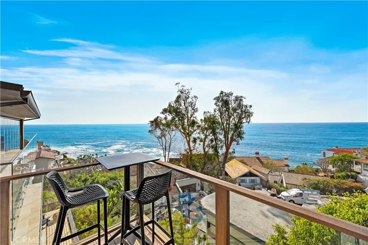 2623 Victoria Drive, Laguna Beach, California 92651