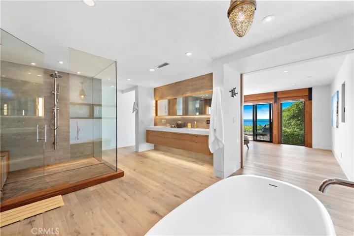 2623 Victoria Drive, Laguna Beach, California 92651