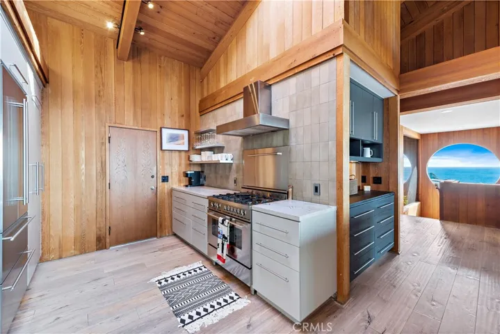 2623 Victoria Drive, Laguna Beach, California 92651