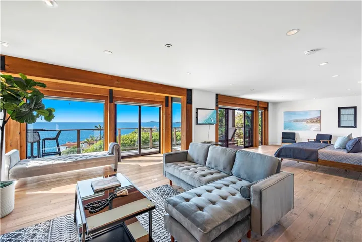 2623 Victoria Drive, Laguna Beach, California 92651