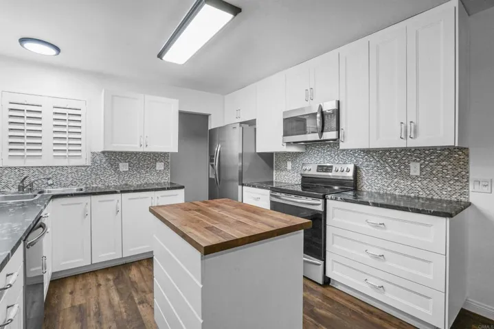 1622 E Mission Road, Fallbrook, California 92028