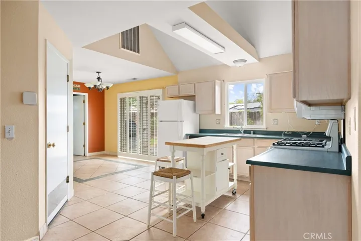 1256 Ravenshoe Way, Chico, California 95973