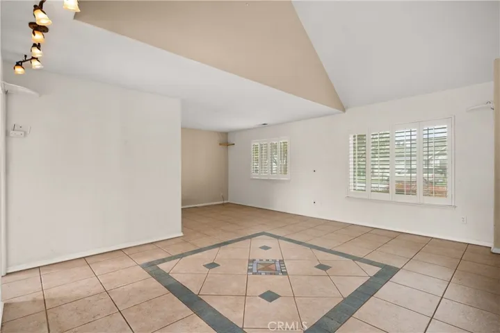 1256 Ravenshoe Way, Chico, California 95973