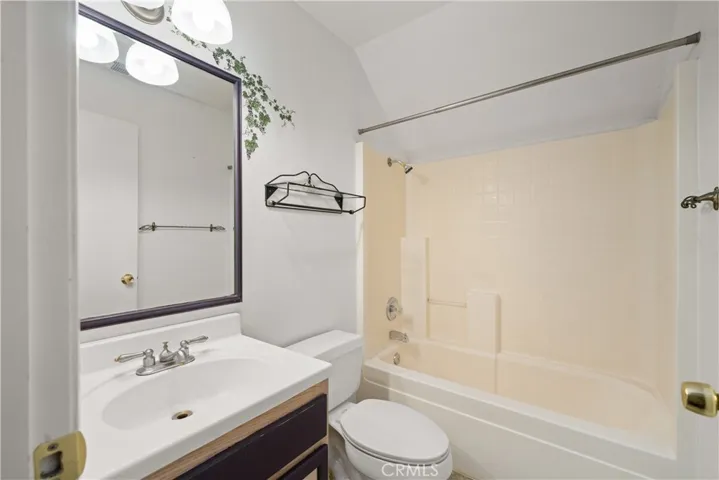 1256 Ravenshoe Way, Chico, California 95973