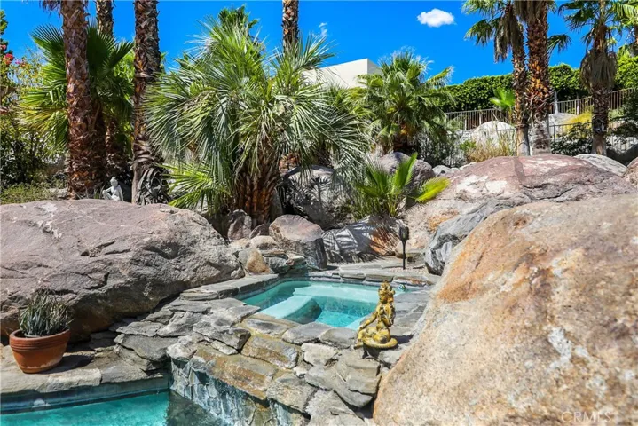 2401 N Milo Drive, Palm Springs, California 92262