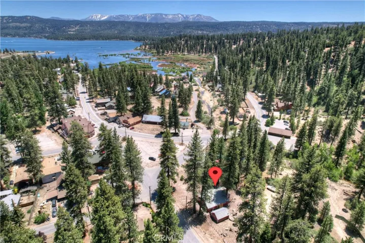 39167 Rim Of The World Drive, Fawnskin, California 92333