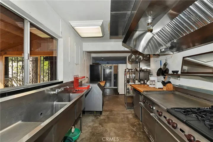 39167 Rim Of The World Drive, Fawnskin, California 92333