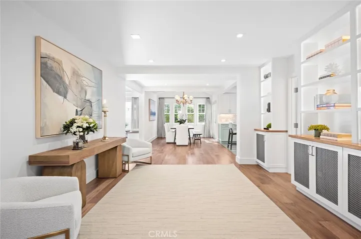 460 Holly Street, Laguna Beach, California 92651