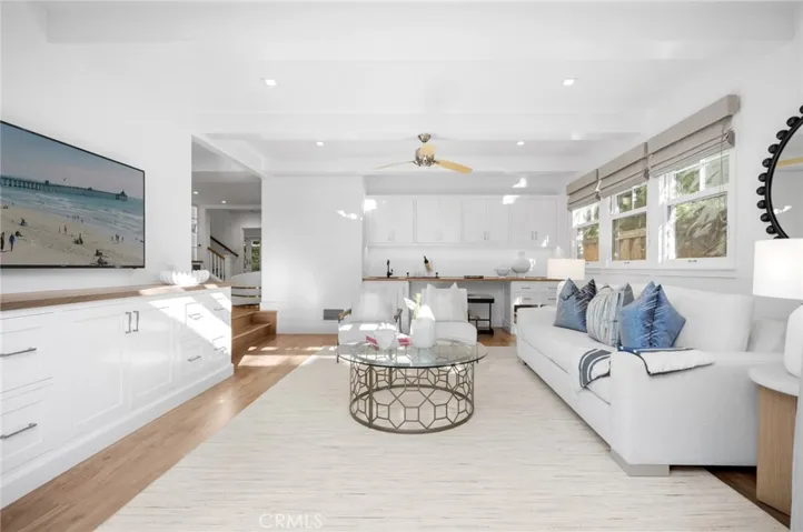 460 Holly Street, Laguna Beach, California 92651