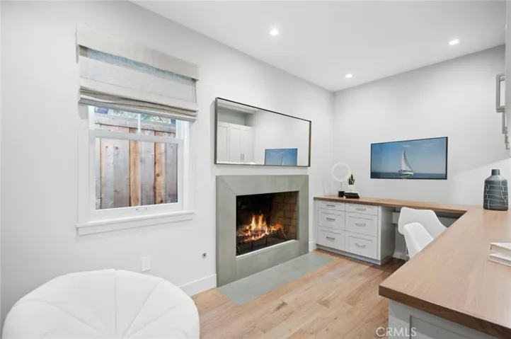 460 Holly Street, Laguna Beach, California 92651