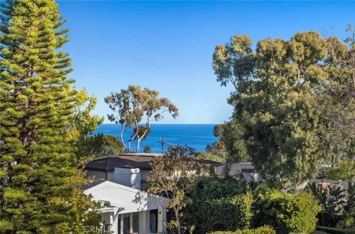 460 Holly Street, Laguna Beach, California 92651