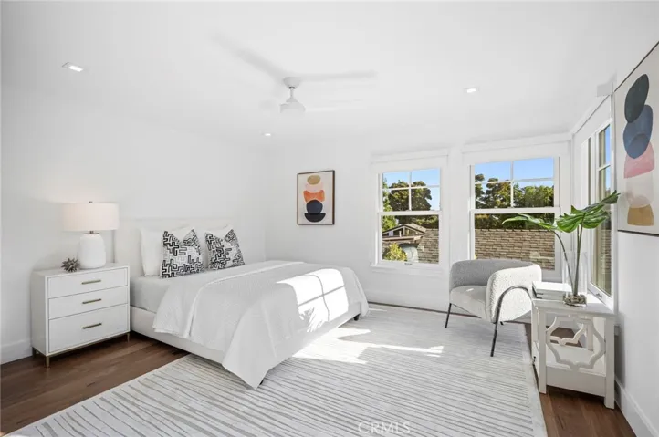 460 Holly Street, Laguna Beach, California 92651