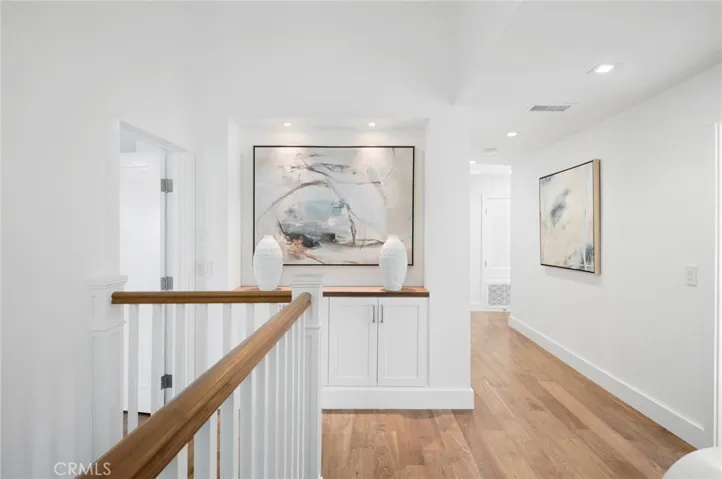 460 Holly Street, Laguna Beach, California 92651